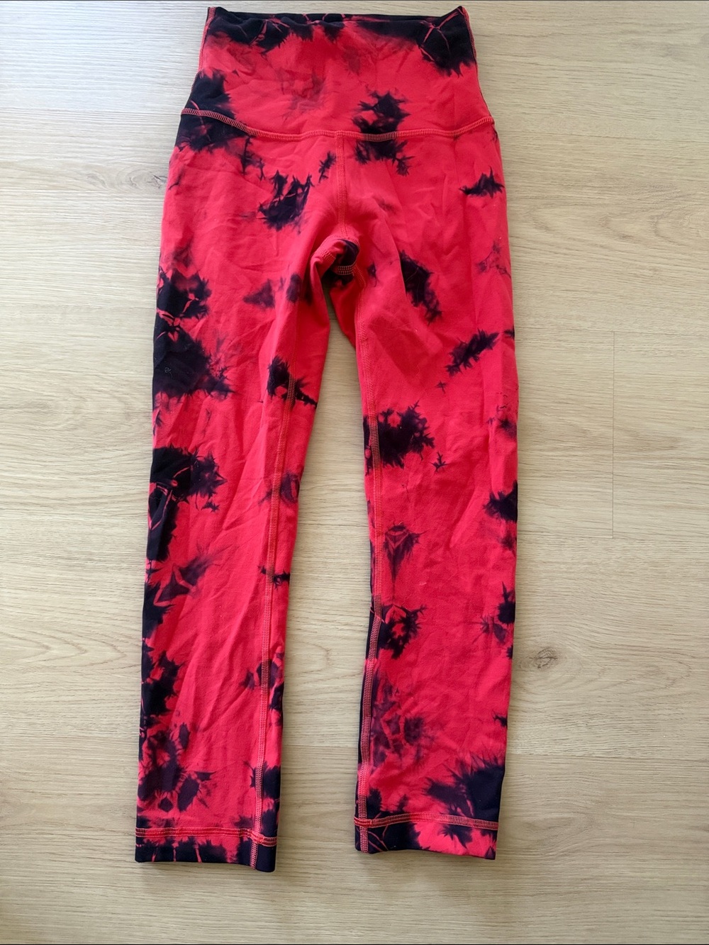 lululemon athletica Red and Navy Tie-Dye High-Waist Leggings - cropped